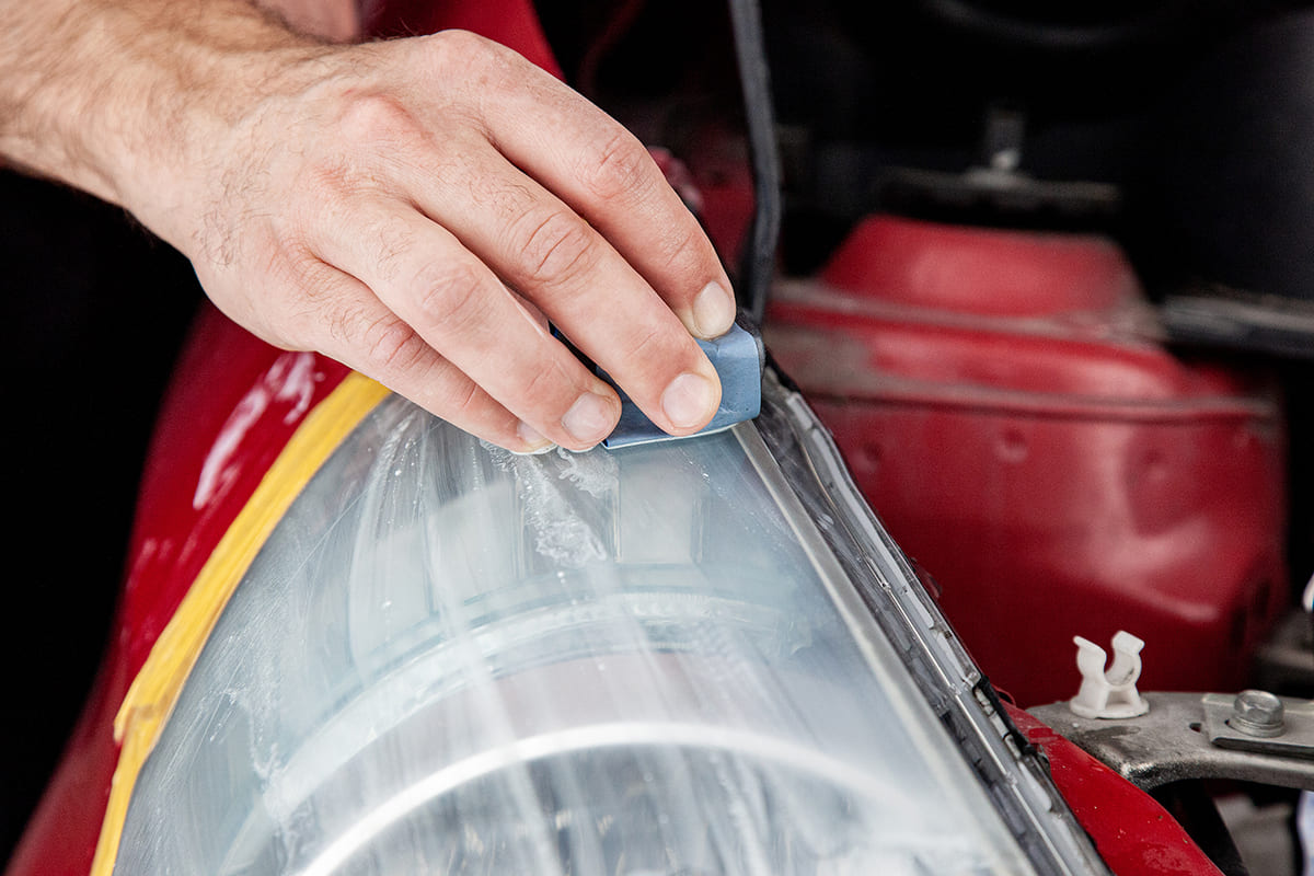 QUIXX Headlight Restoration Kit Removes Yellowing + UV Sealer Plastic Lenses, ref. 00084 - Image 8