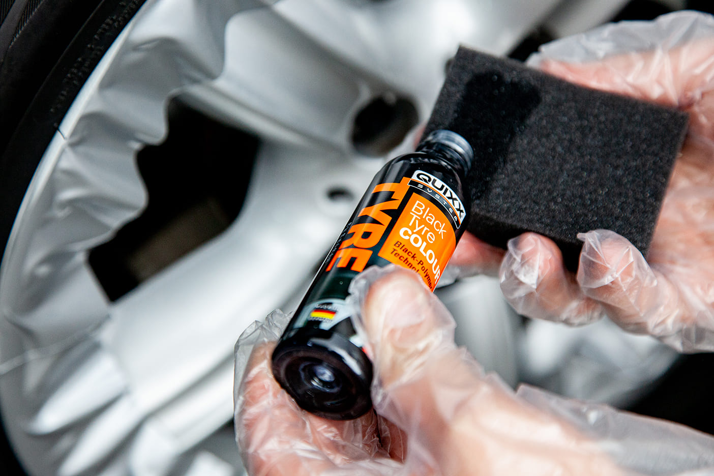 QUIXX Black Tyre Colour, Tire Restorer Deep Black 2-Step Kit, ref. 10192 - Image 10