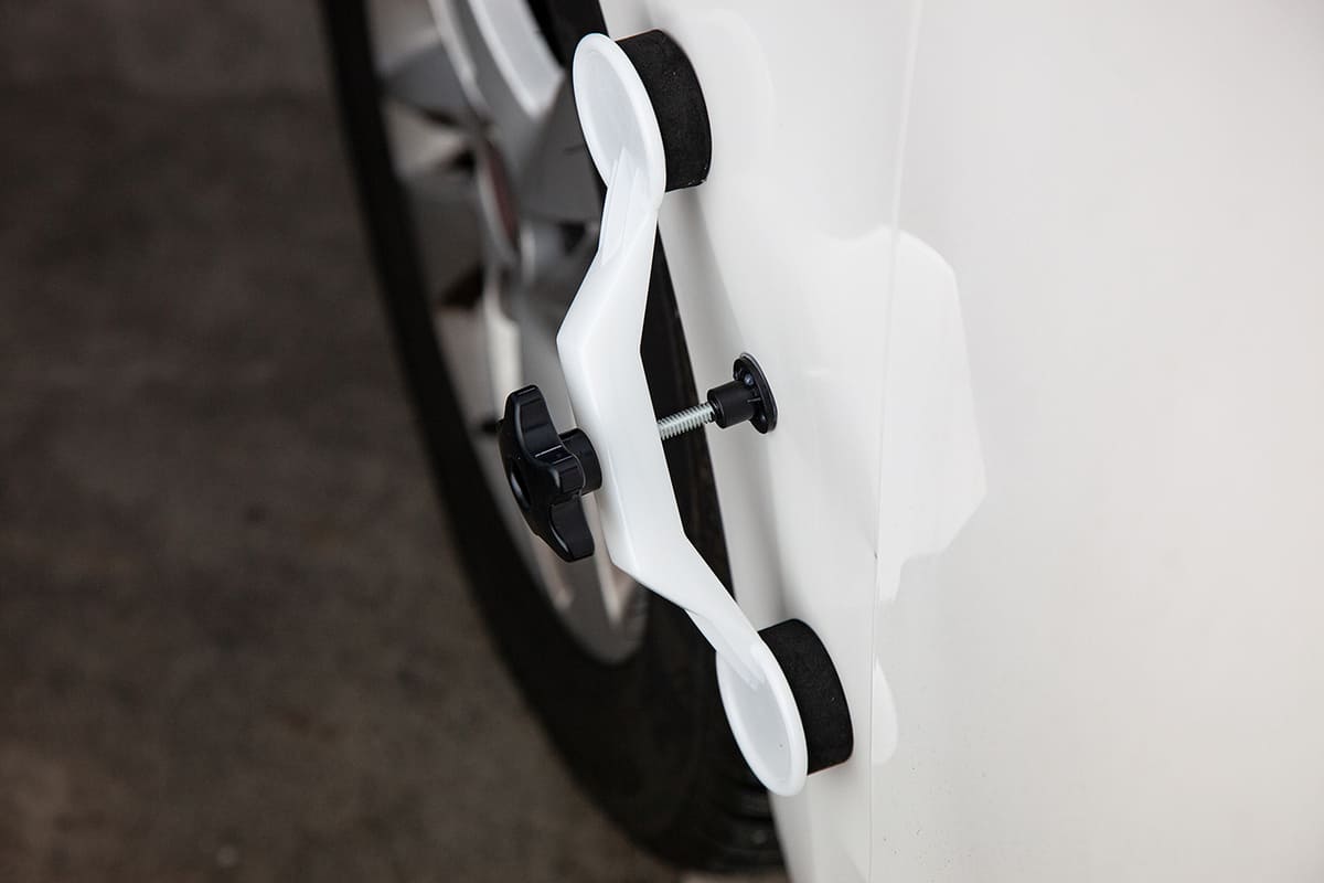 QUIXX Dent Repair Kit Bridge Puller + Glue Gun Removes Dents No Paint Damage, All Inclusive Kit, ref. 10204 - Image 7