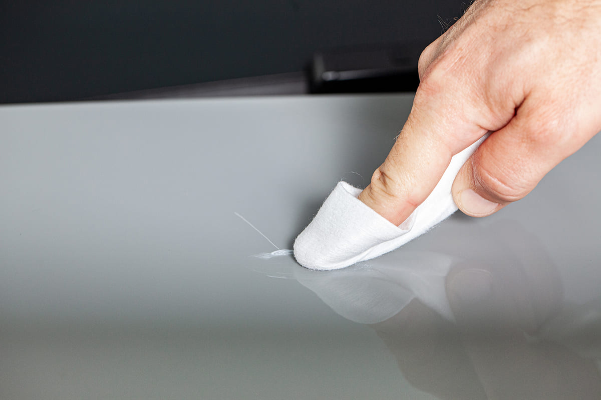 QUIXX Paint Scratch Remover Kit (Ref. 00070) – 2-Step Repair System with Repair No.1 + Finish No.2, Polishing Cloths & 3000-Grit Sandpaper, Made in Germany - Image 7