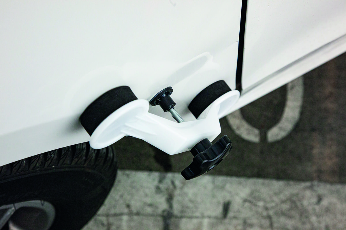 QUIXX Dent Repair Kit Bridge Puller + Glue Gun Removes Dents No Paint Damage, All Inclusive Kit, ref. 10204 - Image 9