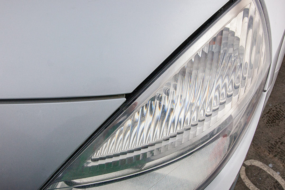 QUIXX Headlight Restoration Kit Removes Yellowing + UV Sealer Plastic Lenses, ref. 00084 - Image 19