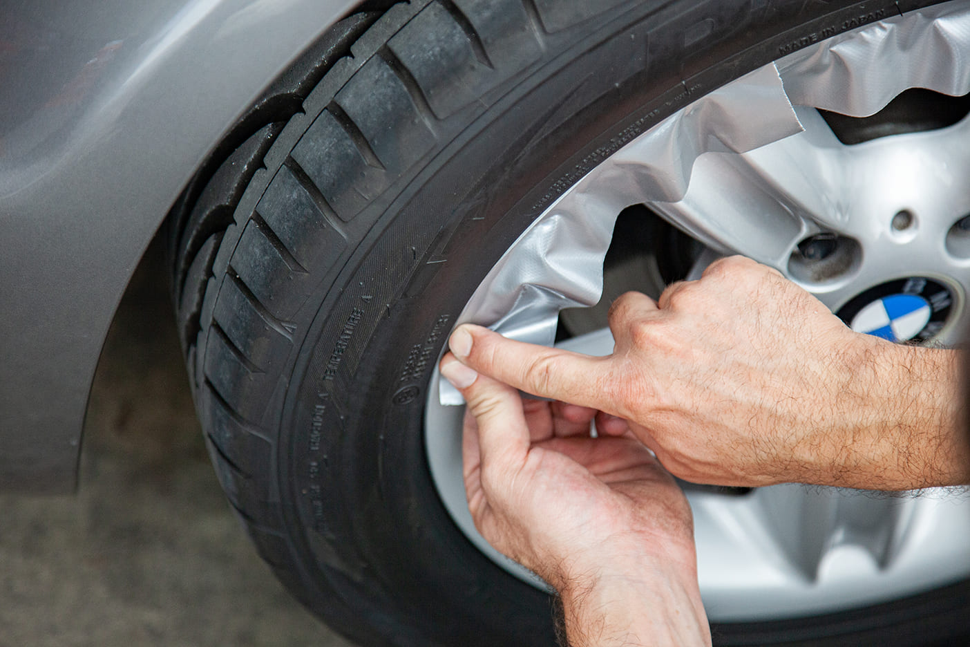 QUIXX Black Tyre Colour, Tire Restorer Deep Black 2-Step Kit, ref. 10192 - Image 19