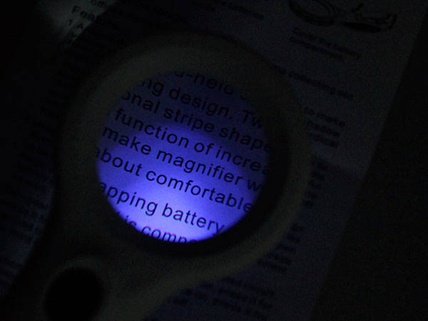 Reading Magnifier, 4x Magnification, 8 LED + UV Light, 60 mm Lens, White, Ref. 09064 - Image 5