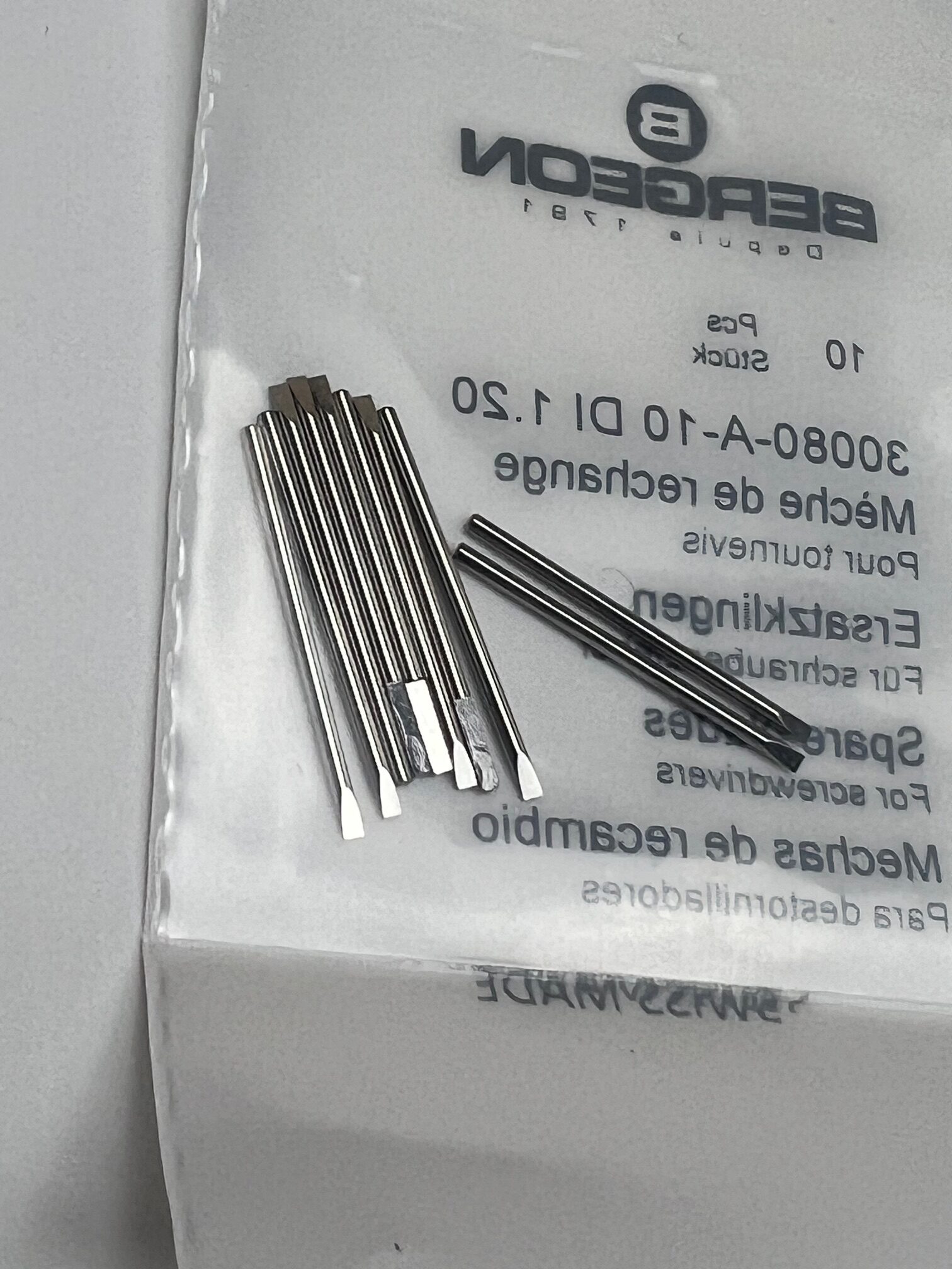 Bergeon 30080-A-10 DI 1.20 Replacement Screwdriver Blades - Pack of 10 - Image 9