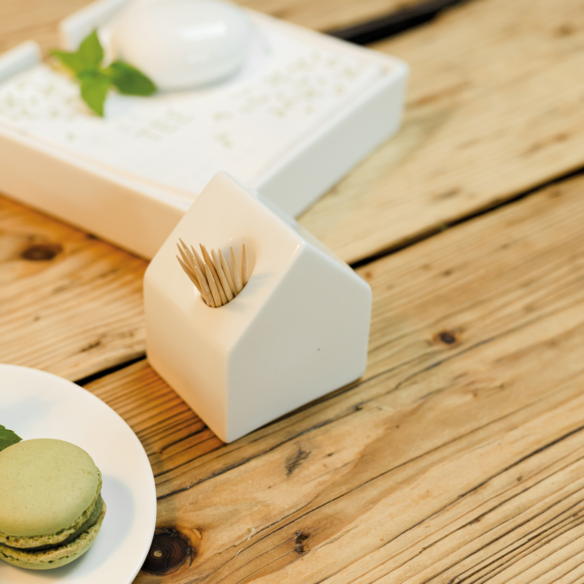 Räder Porcelain House Toothpick Holder - Image 3
