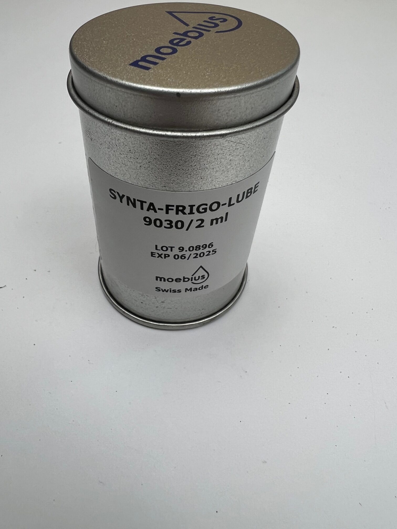 EXPIRED: Moebius Synta-Frigo-Lube 9030 Synthetic Thin Oil for Watchmaking