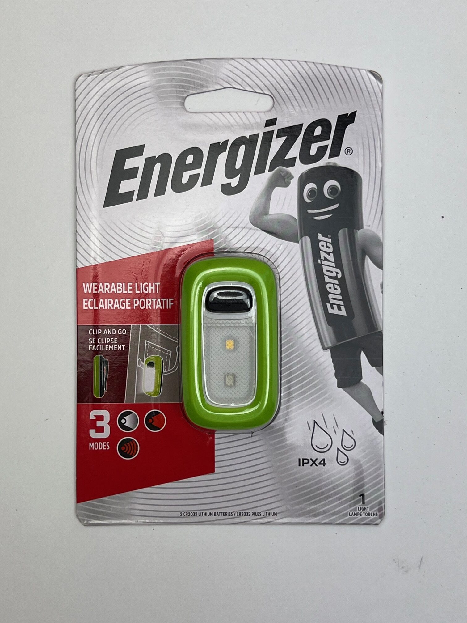 Energizer Wearable LED Clip Light with 3 Modes and IPX4 Rating - Image 2
