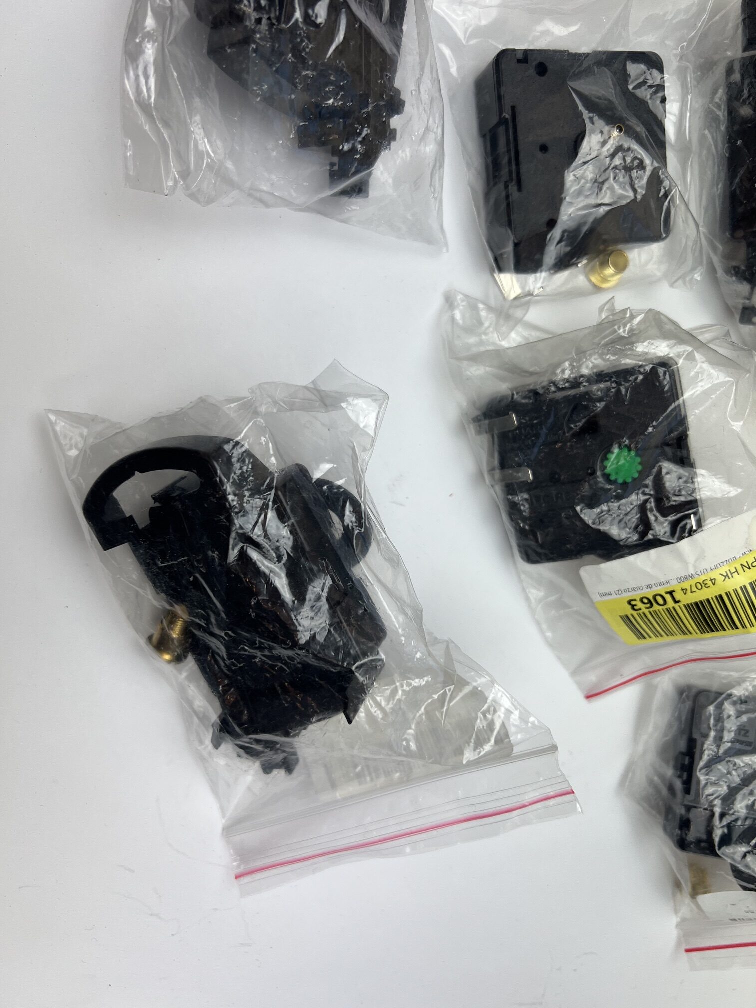 Mixed UTS Quartz Clock Movements 10 Pack, Sold as is - Image 9