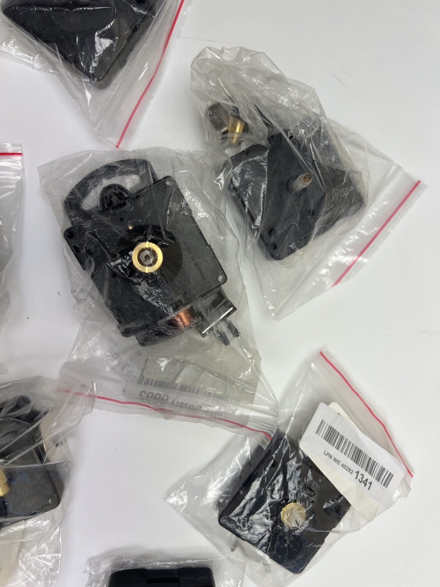 Mixed UTS Quartz Clock Movements 10 Pack, Sold as is - Image 3